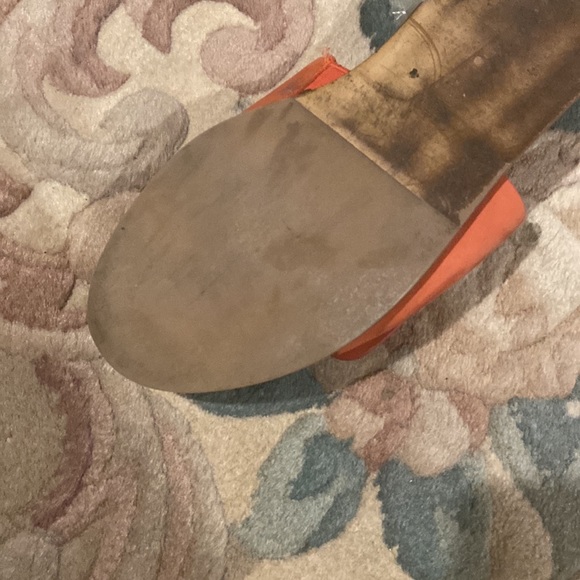 Calvin Klein - Picture 2 of 3